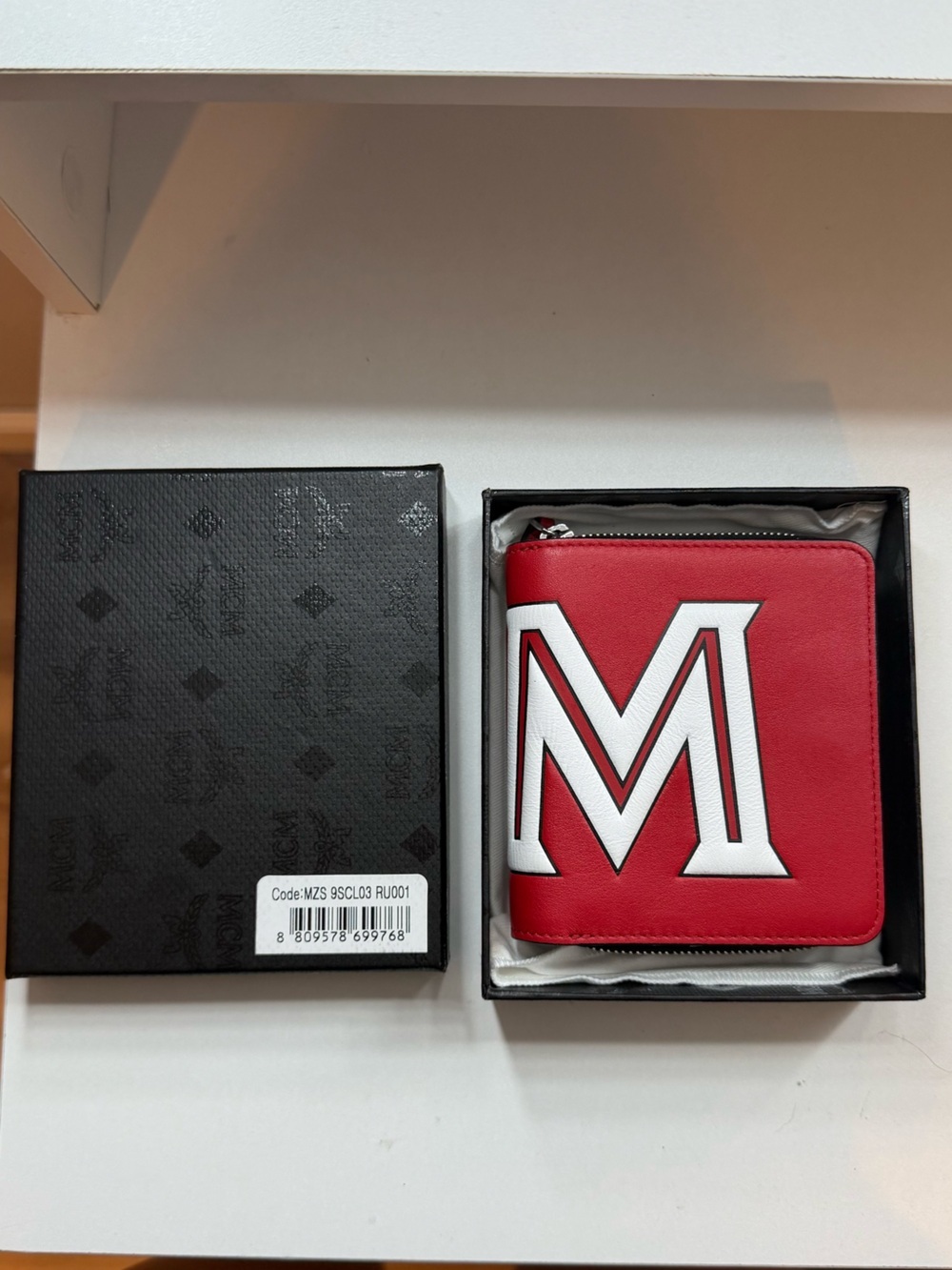 MCM red wallet - Picture 3 of 4